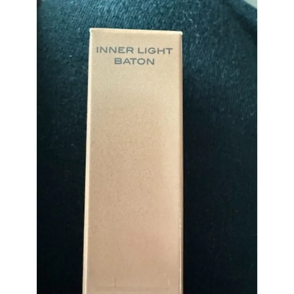 NIB Surratt Beauty Inner Light Baton in MOUSSEUX